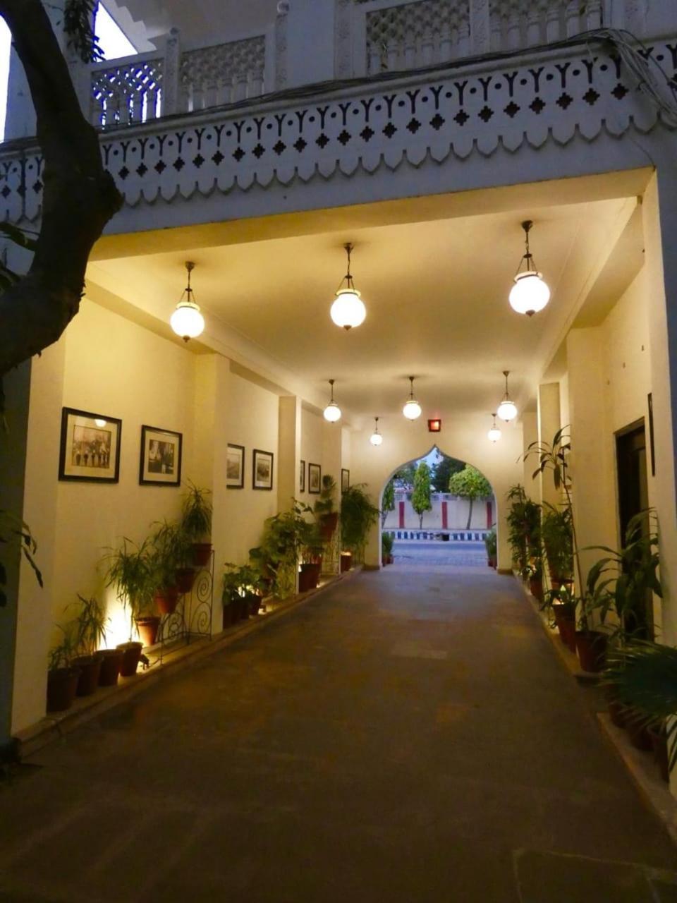 Heritage Khandwa Haveli Hotel Jaipur Buitenkant foto